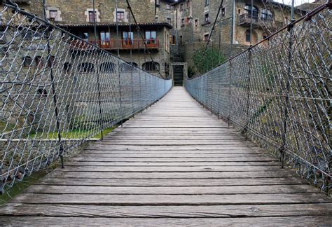 10 Puentes colgantes en España